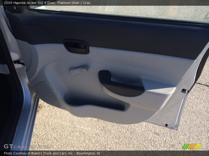 Platinum Silver / Gray 2009 Hyundai Accent GLS 4 Door