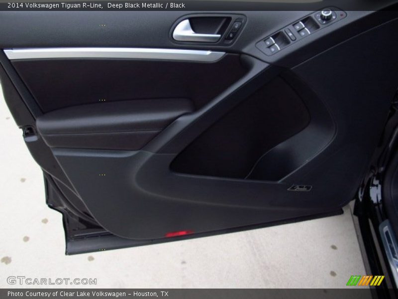 Deep Black Metallic / Black 2014 Volkswagen Tiguan R-Line
