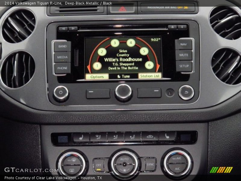 Deep Black Metallic / Black 2014 Volkswagen Tiguan R-Line