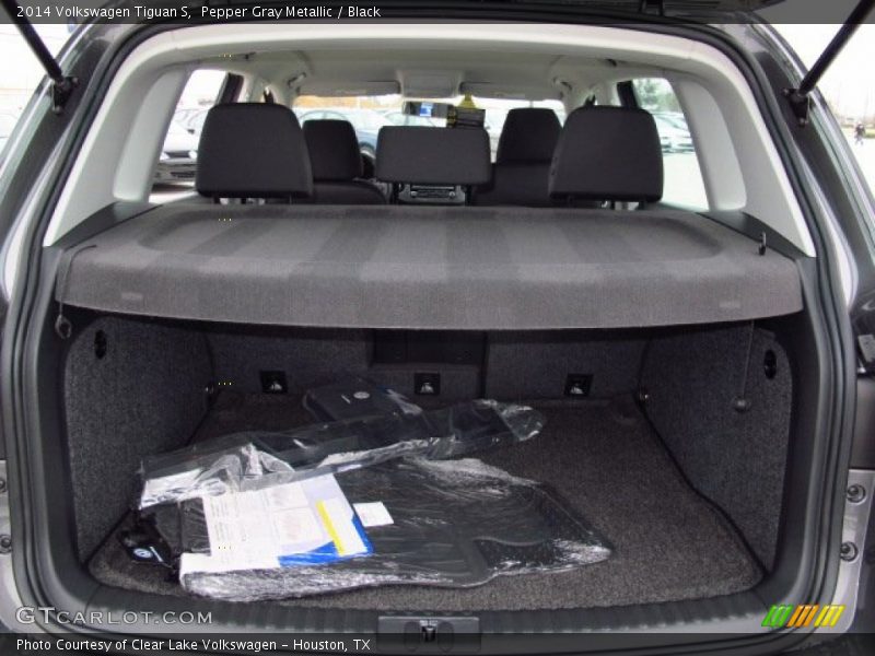 Pepper Gray Metallic / Black 2014 Volkswagen Tiguan S