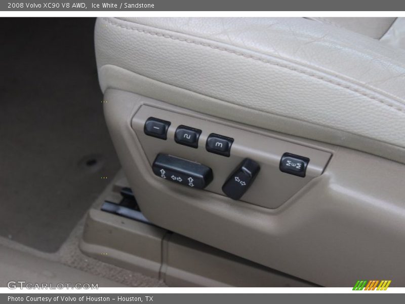 Ice White / Sandstone 2008 Volvo XC90 V8 AWD