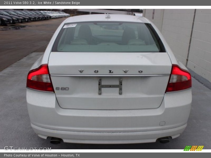 Ice White / Sandstone Beige 2011 Volvo S80 3.2
