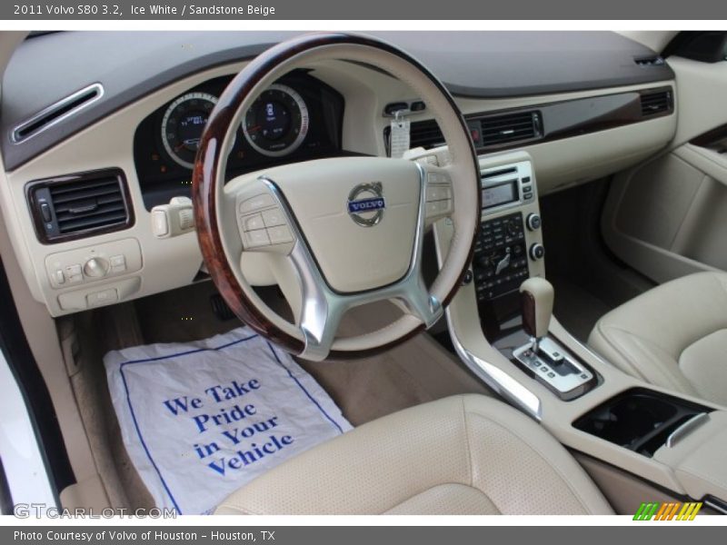 Ice White / Sandstone Beige 2011 Volvo S80 3.2
