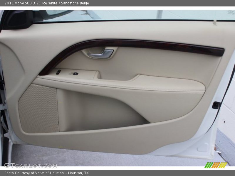 Ice White / Sandstone Beige 2011 Volvo S80 3.2