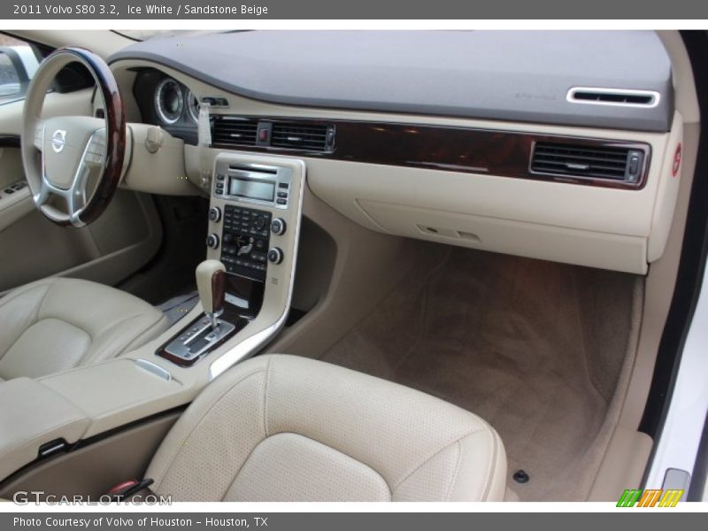 Ice White / Sandstone Beige 2011 Volvo S80 3.2