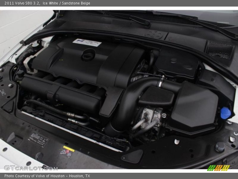 Ice White / Sandstone Beige 2011 Volvo S80 3.2