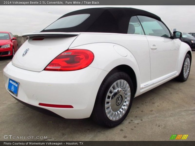 Pure White / Titan Black 2014 Volkswagen Beetle 2.5L Convertible