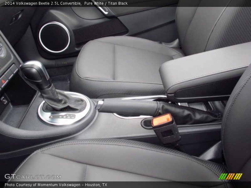 Pure White / Titan Black 2014 Volkswagen Beetle 2.5L Convertible