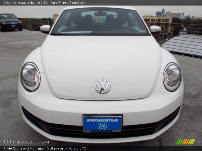 Pure White / Titan Black 2014 Volkswagen Beetle 2.5L