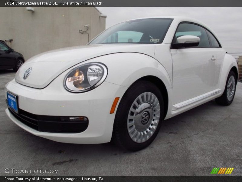 Pure White / Titan Black 2014 Volkswagen Beetle 2.5L