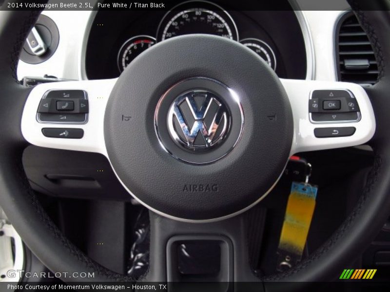 Pure White / Titan Black 2014 Volkswagen Beetle 2.5L