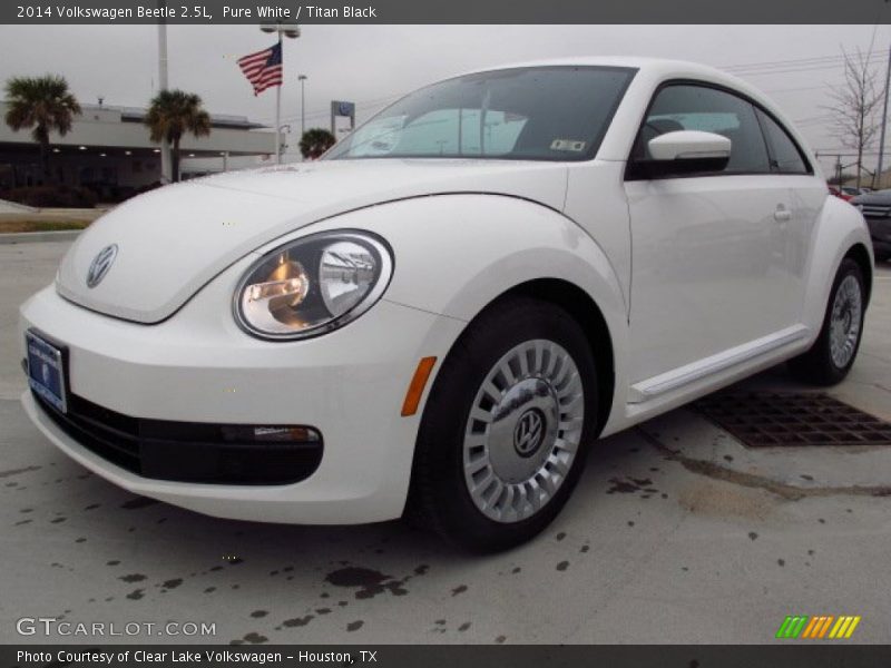 Pure White / Titan Black 2014 Volkswagen Beetle 2.5L