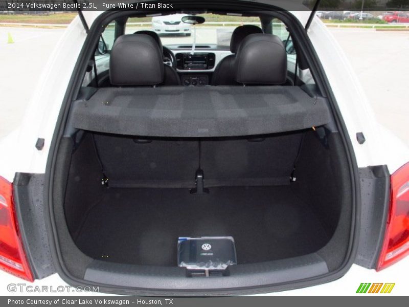 Pure White / Titan Black 2014 Volkswagen Beetle 2.5L
