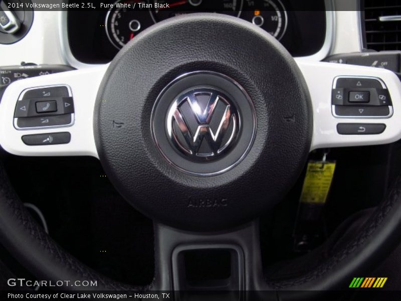 Pure White / Titan Black 2014 Volkswagen Beetle 2.5L