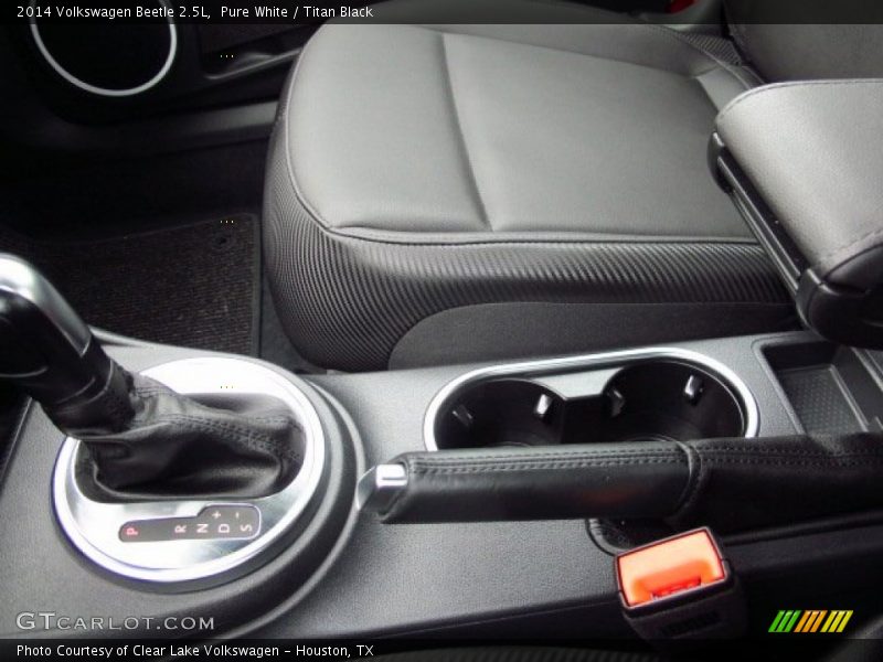 Pure White / Titan Black 2014 Volkswagen Beetle 2.5L