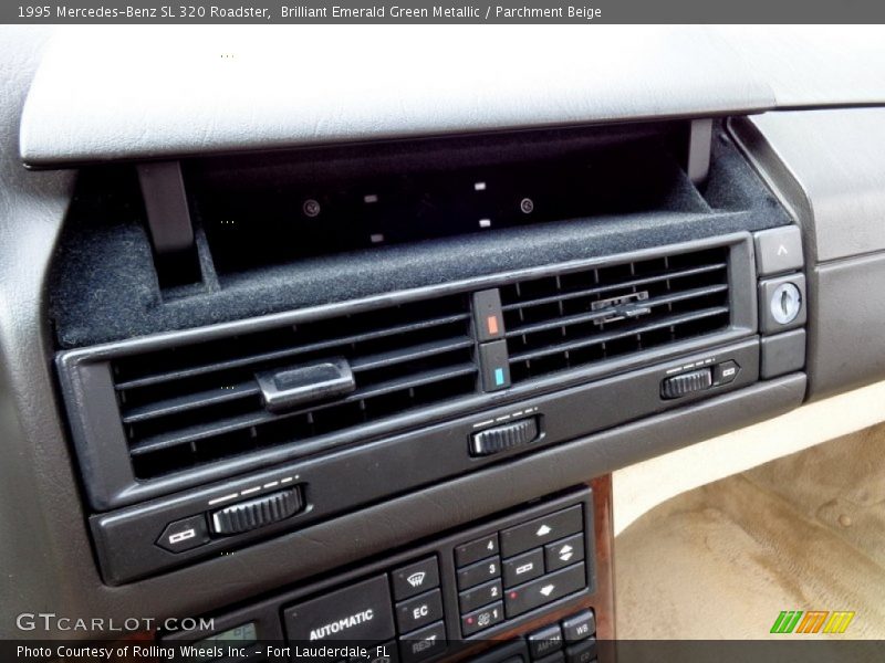 Controls of 1995 SL 320 Roadster