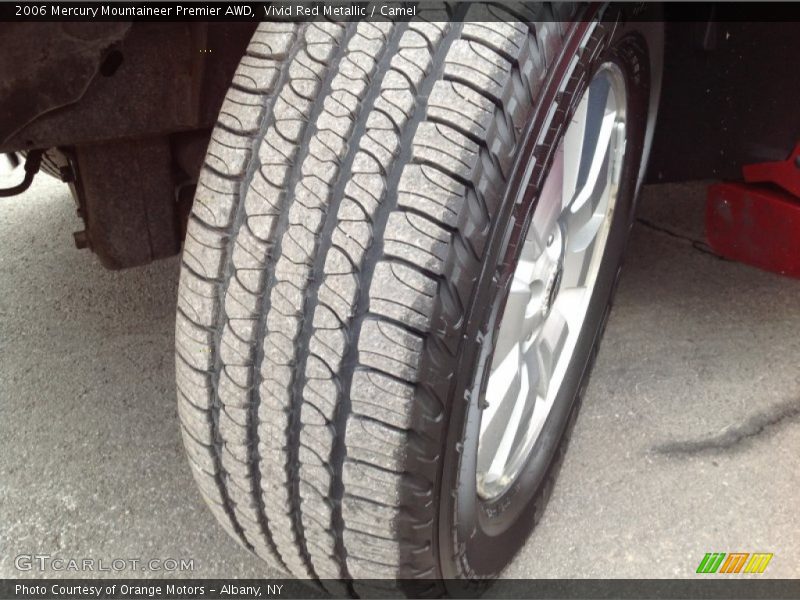 Vivid Red Metallic / Camel 2006 Mercury Mountaineer Premier AWD