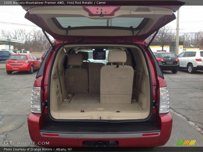 Vivid Red Metallic / Camel 2006 Mercury Mountaineer Premier AWD