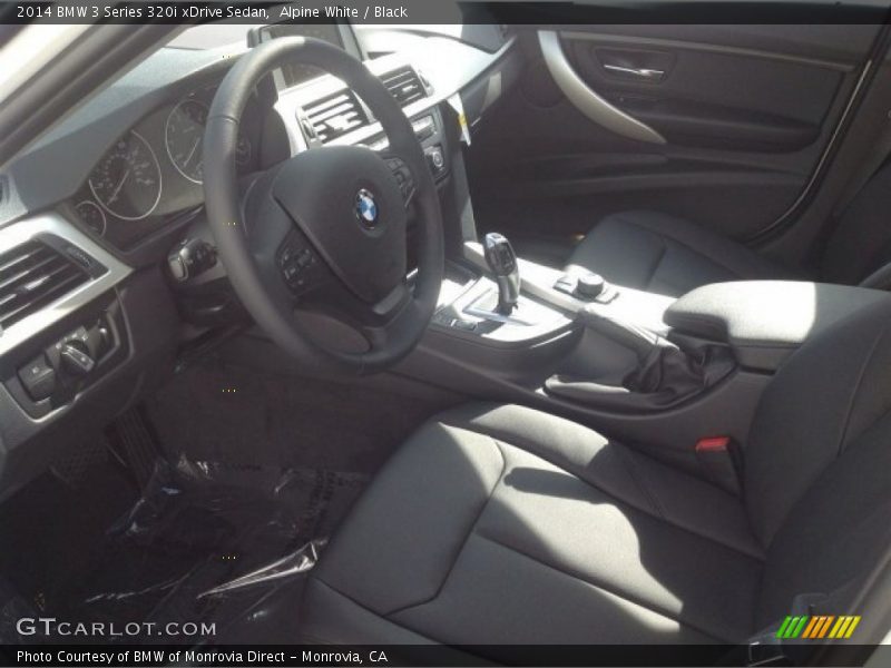 Alpine White / Black 2014 BMW 3 Series 320i xDrive Sedan