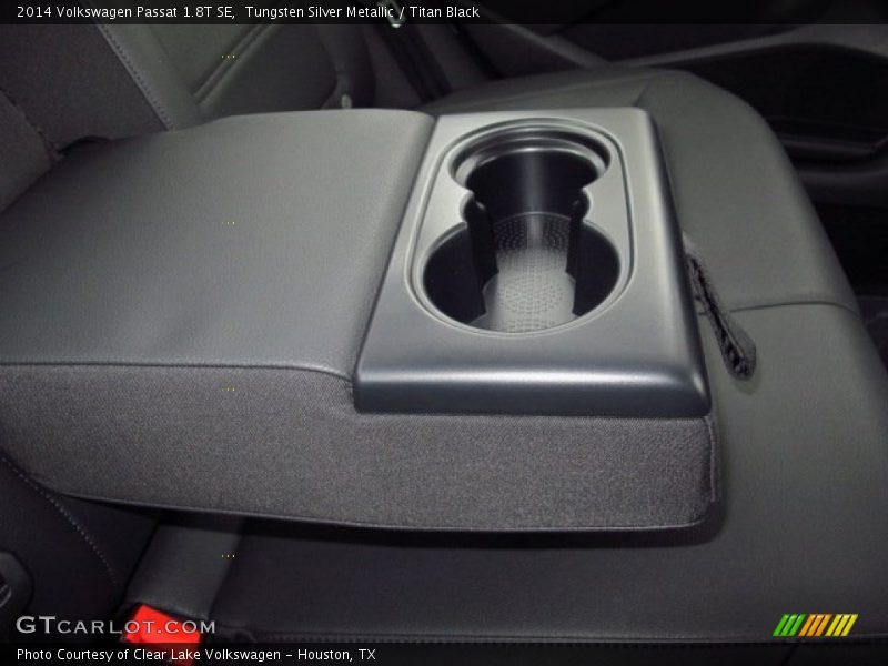 Tungsten Silver Metallic / Titan Black 2014 Volkswagen Passat 1.8T SE