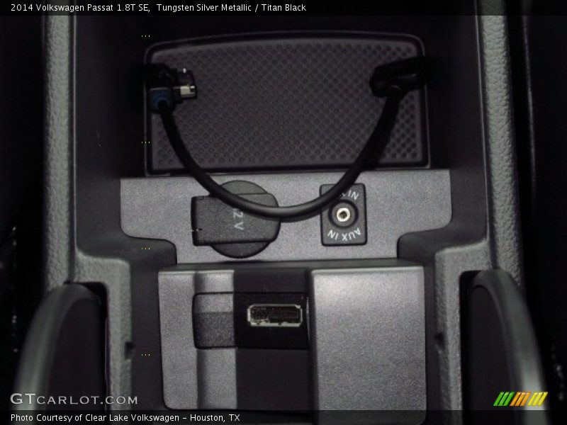 Tungsten Silver Metallic / Titan Black 2014 Volkswagen Passat 1.8T SE