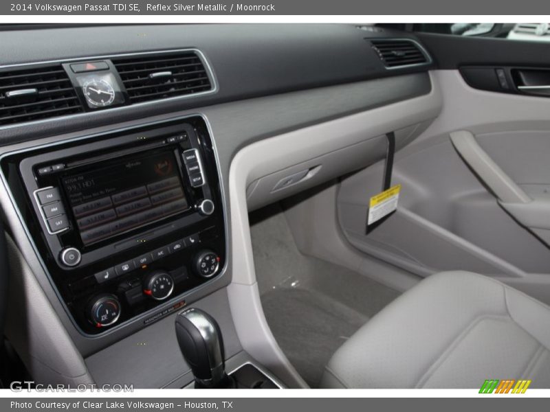 Reflex Silver Metallic / Moonrock 2014 Volkswagen Passat TDI SE