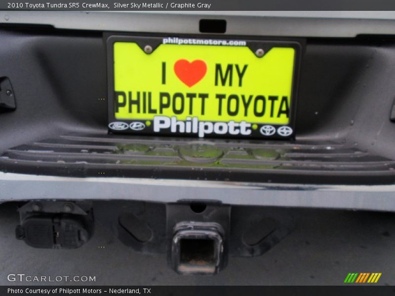 Silver Sky Metallic / Graphite Gray 2010 Toyota Tundra SR5 CrewMax
