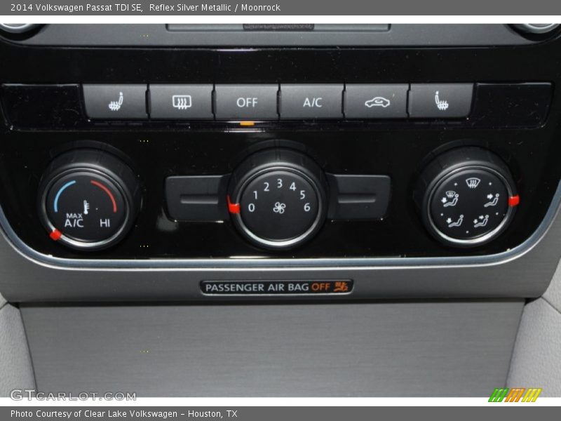 Reflex Silver Metallic / Moonrock 2014 Volkswagen Passat TDI SE