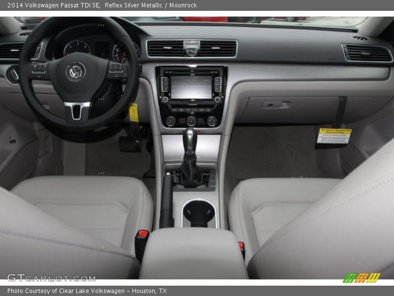 Reflex Silver Metallic / Moonrock 2014 Volkswagen Passat TDI SE