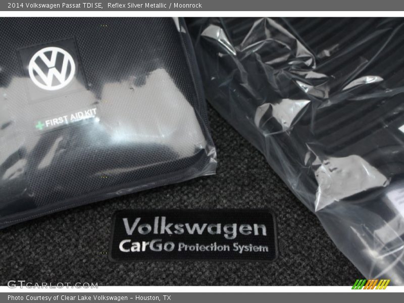 Reflex Silver Metallic / Moonrock 2014 Volkswagen Passat TDI SE