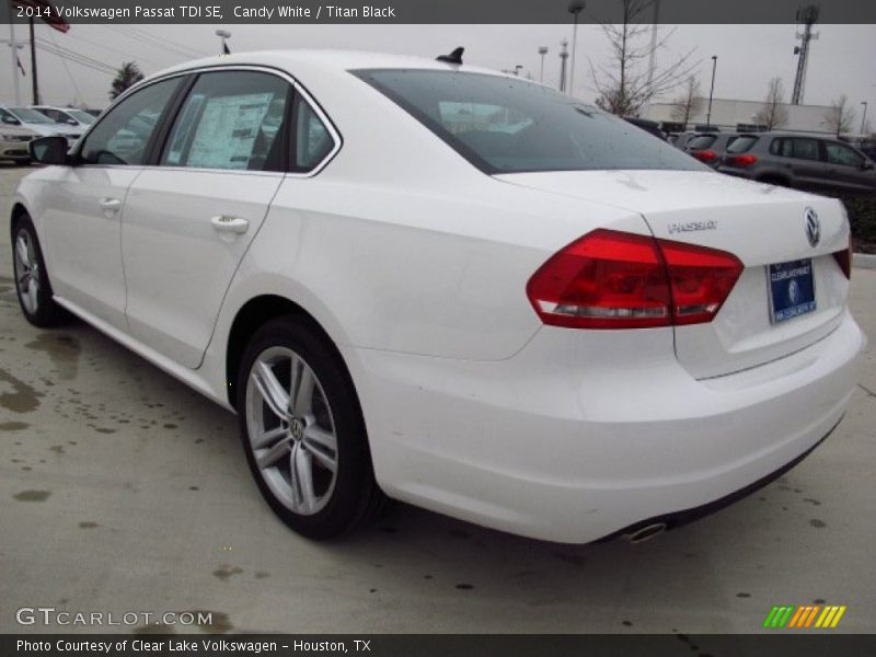 Candy White / Titan Black 2014 Volkswagen Passat TDI SE