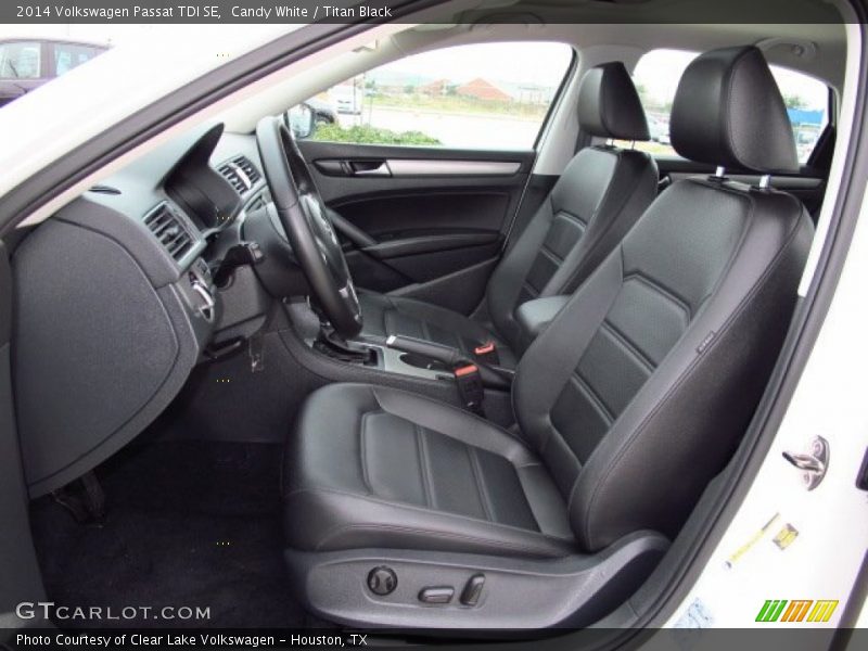 Candy White / Titan Black 2014 Volkswagen Passat TDI SE