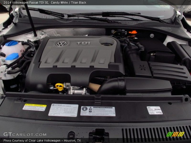 Candy White / Titan Black 2014 Volkswagen Passat TDI SE