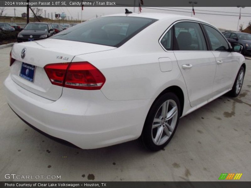 Candy White / Titan Black 2014 Volkswagen Passat 1.8T SE