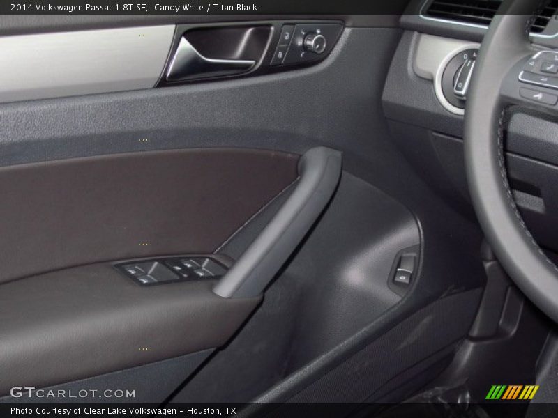 Candy White / Titan Black 2014 Volkswagen Passat 1.8T SE