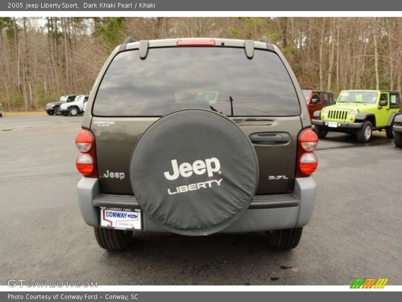 Dark Khaki Pearl / Khaki 2005 Jeep Liberty Sport