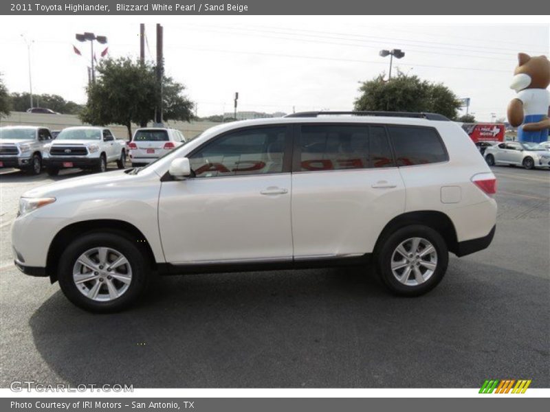 Blizzard White Pearl / Sand Beige 2011 Toyota Highlander