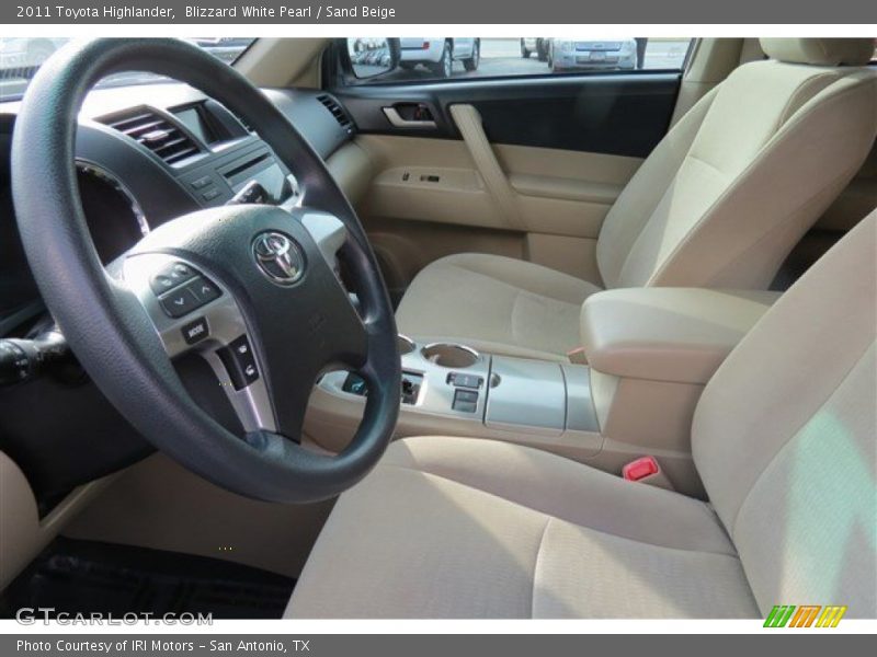 Blizzard White Pearl / Sand Beige 2011 Toyota Highlander