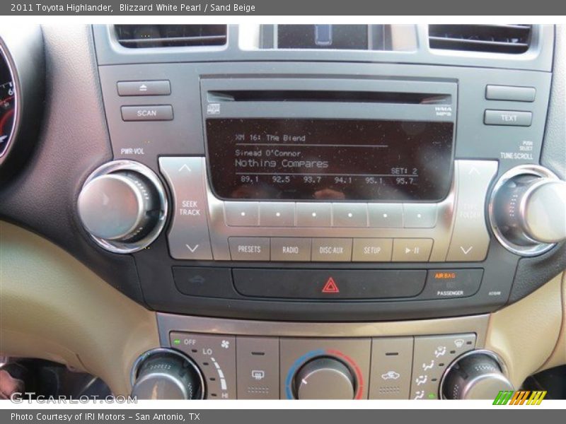 Blizzard White Pearl / Sand Beige 2011 Toyota Highlander