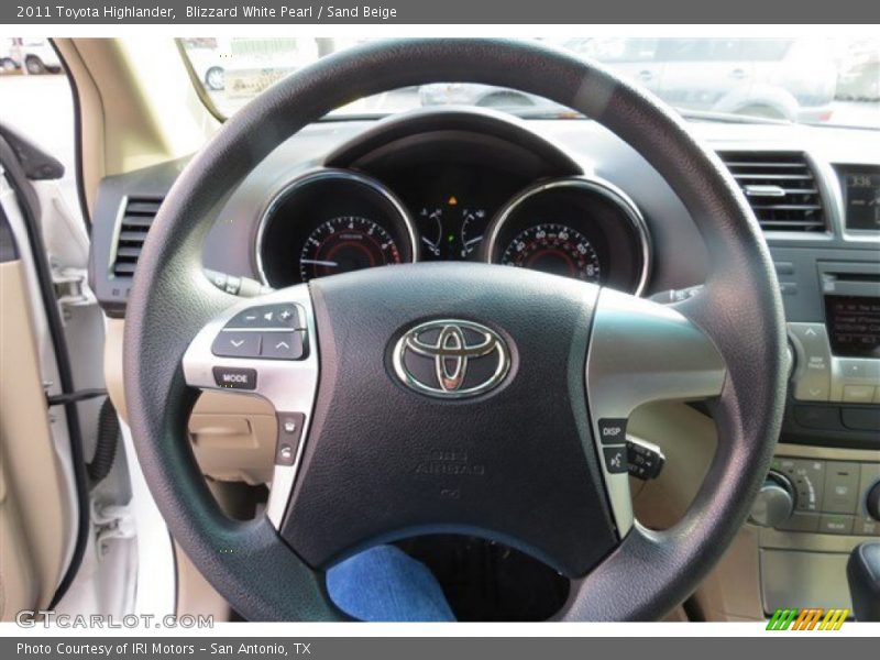 Blizzard White Pearl / Sand Beige 2011 Toyota Highlander