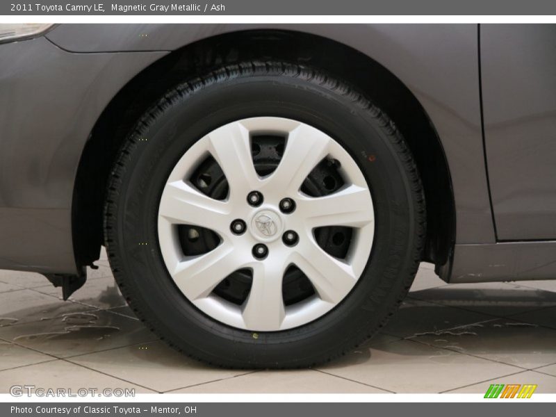 Magnetic Gray Metallic / Ash 2011 Toyota Camry LE