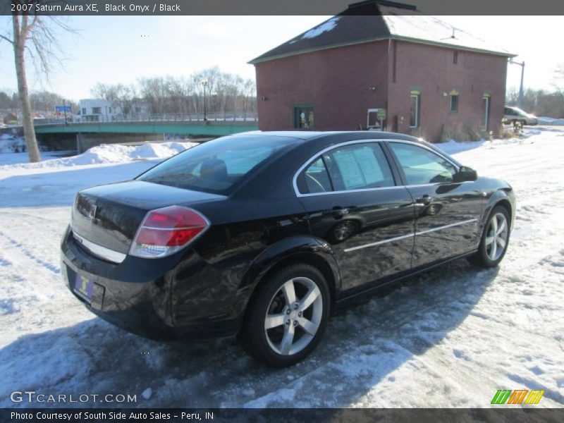 Black Onyx / Black 2007 Saturn Aura XE