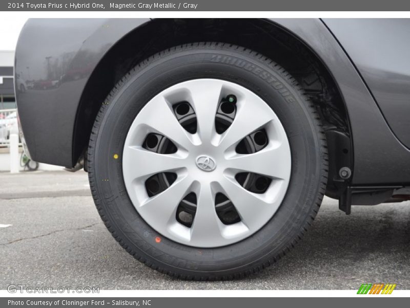  2014 Prius c Hybrid One Wheel