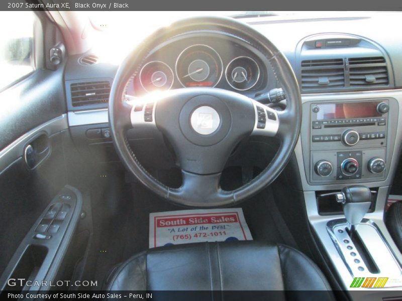 Black Onyx / Black 2007 Saturn Aura XE