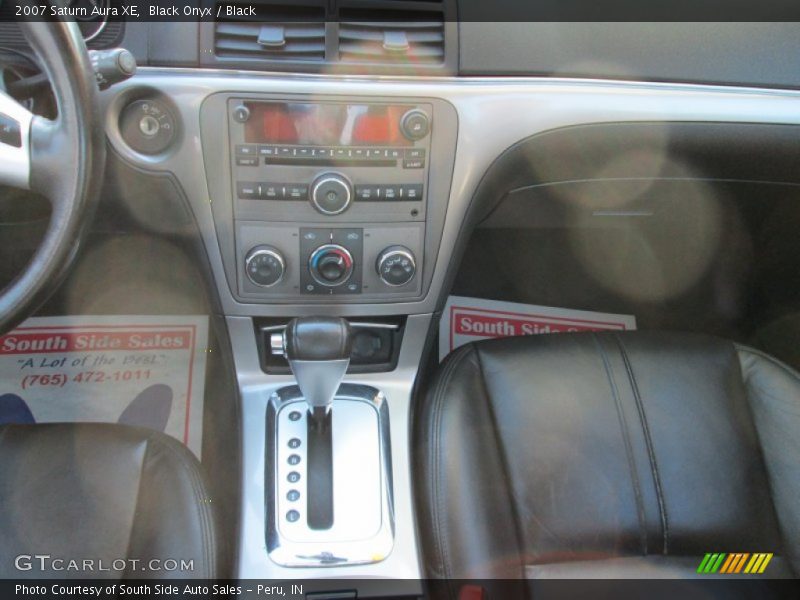 Black Onyx / Black 2007 Saturn Aura XE