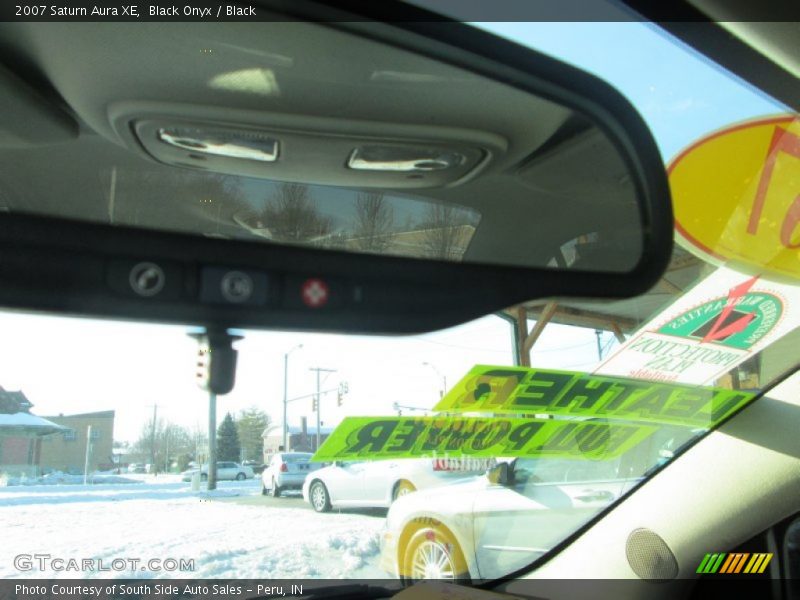 Black Onyx / Black 2007 Saturn Aura XE