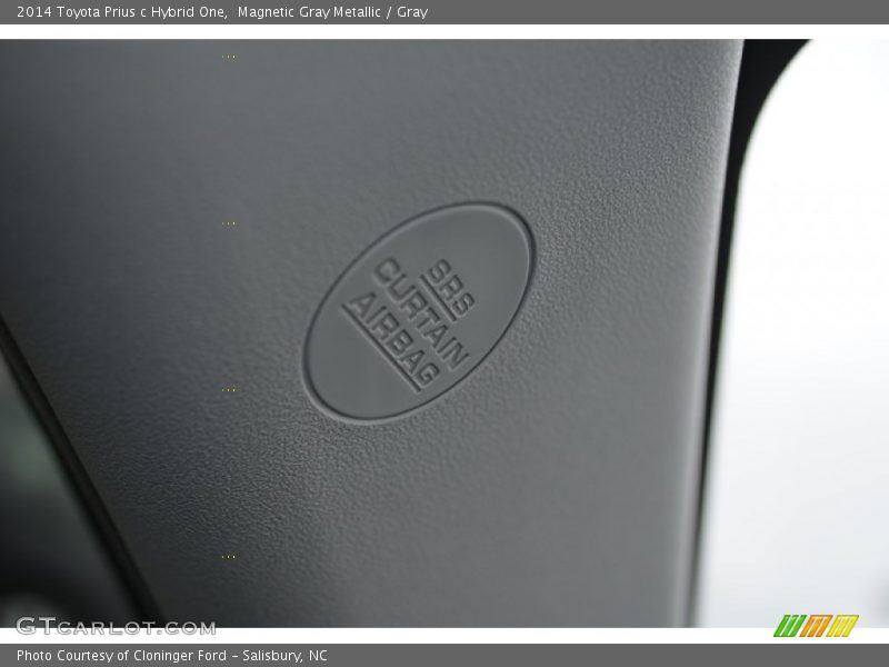 Magnetic Gray Metallic / Gray 2014 Toyota Prius c Hybrid One