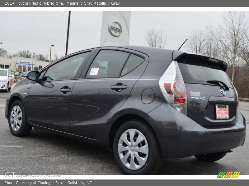 Magnetic Gray Metallic / Gray 2014 Toyota Prius c Hybrid One