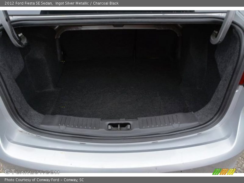 Ingot Silver Metallic / Charcoal Black 2012 Ford Fiesta SE Sedan