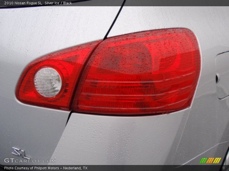 Silver Ice / Black 2010 Nissan Rogue SL